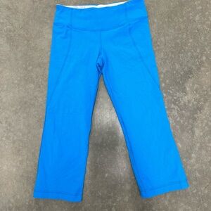 Lululemon Gather & Crow Cropped Leggings Sz 6, Elec. Floral Blue, Back Slit, EUC